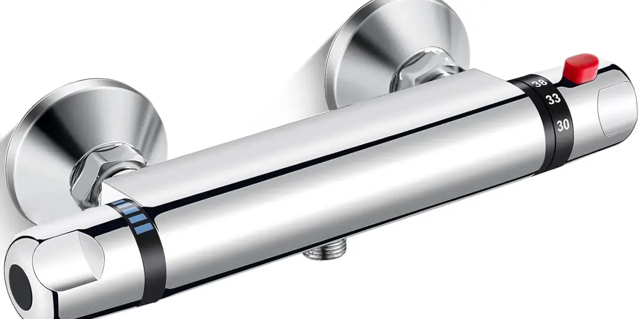 Mitigeur thermostatique chromé pour douche, avec indication de température. L'entraxe robinet douche est standard.