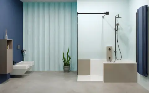 Salle de bain moderne avec bidet, douche et baignoire. Combien de temps pour changer une baignoire ? Environ 1 à 3 jours.