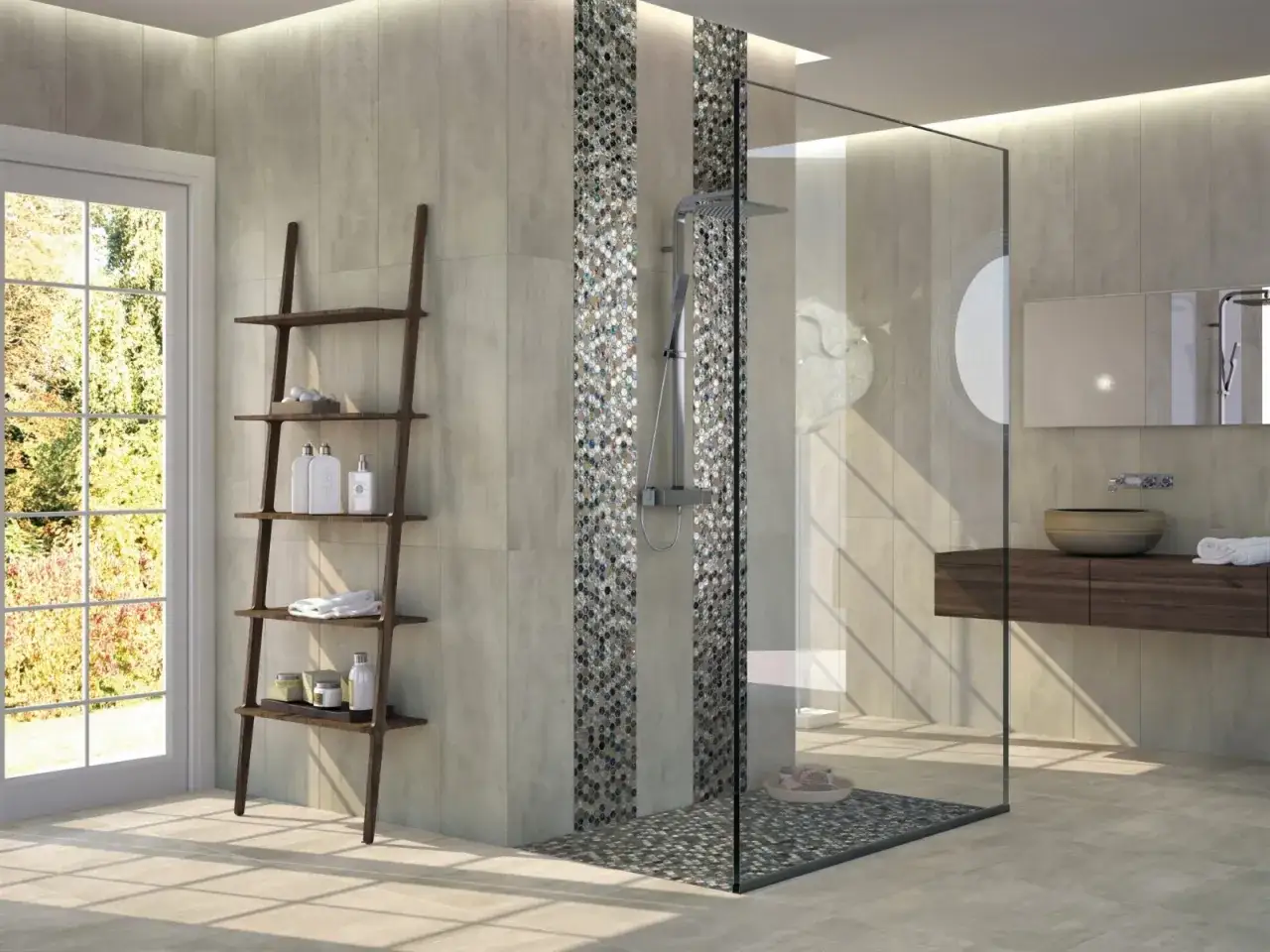 Salle de bain moderne avec douche vitrée, étagères en bois et carrelage mural texturé. Quel carrelage pour salle de bain ? Ce choix de mosaïque colorée apporte une touche d'originalité.
