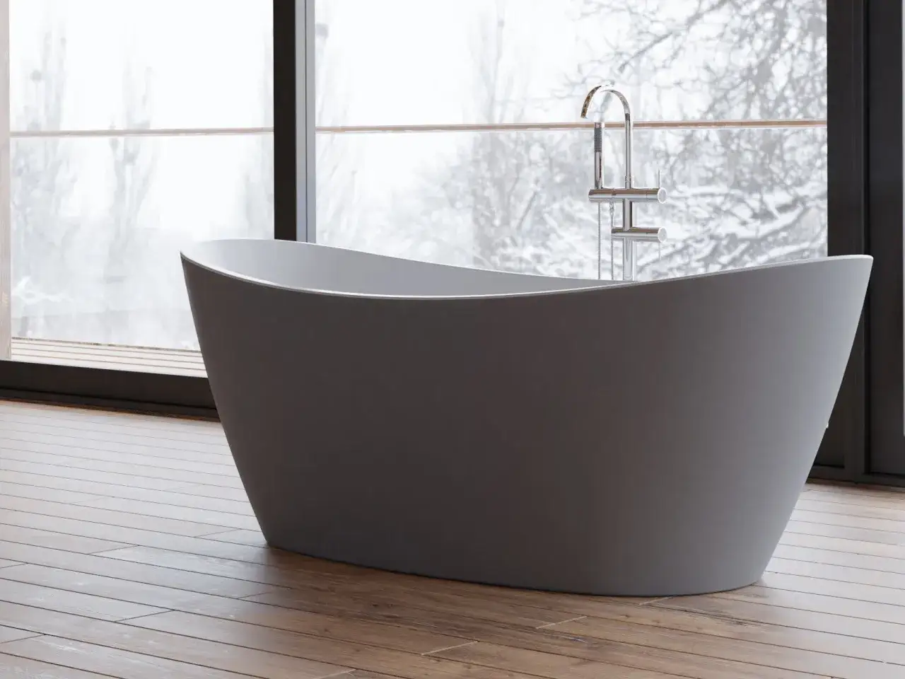 Une baignoire moderne dans une chambre avec une vue hivernale par la fenêtre. Un robinet chromé élégant est prêt pour un bain relaxant.